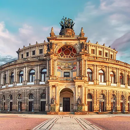 Hotel Villa Noel Am Hauptbahnhof