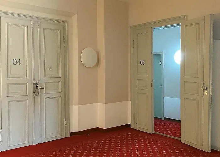 Noel Am Hauptbahnhof Hotel 3*