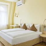 Noel Am Hauptbahnhof Hotel 3*