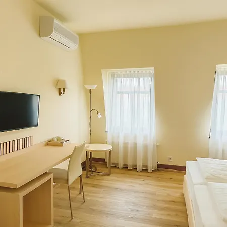Otel Noel Am Hauptbahnhof Dresden