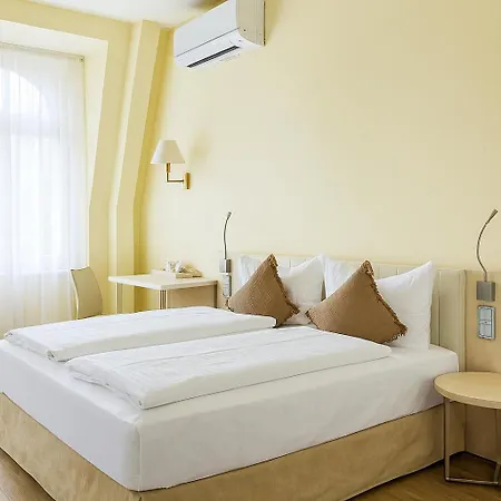 Noel Am Hauptbahnhof Hotel 3*