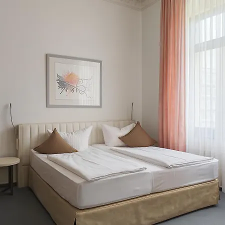 Noel Am Hauptbahnhof ホテル 3*