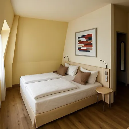 Hotel Noel Am Hauptbahnhof Dresden