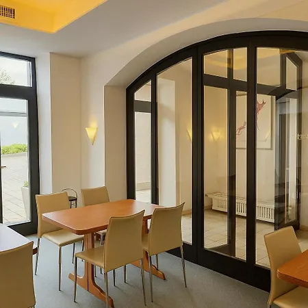 Hotel Noel Am Hauptbahnhof 3*