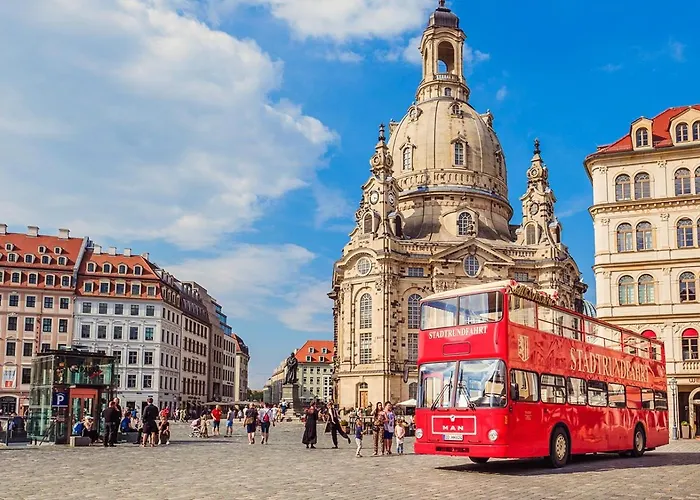 Noel Am Hauptbahnhof Dresden