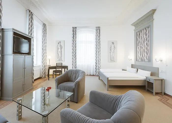 Noel Am Hauptbahnhof 3*