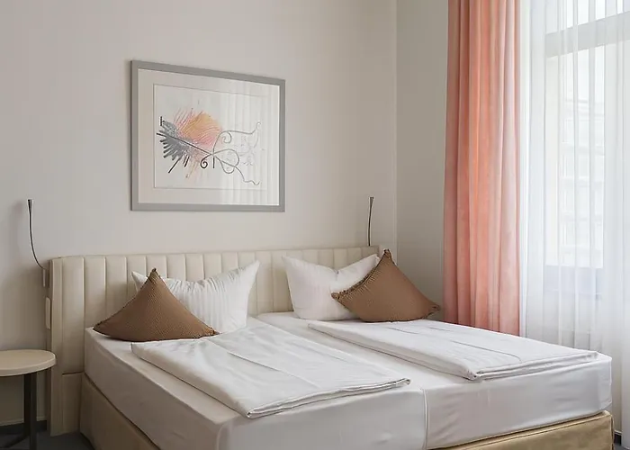 Noel Am Hauptbahnhof Hotel 3*