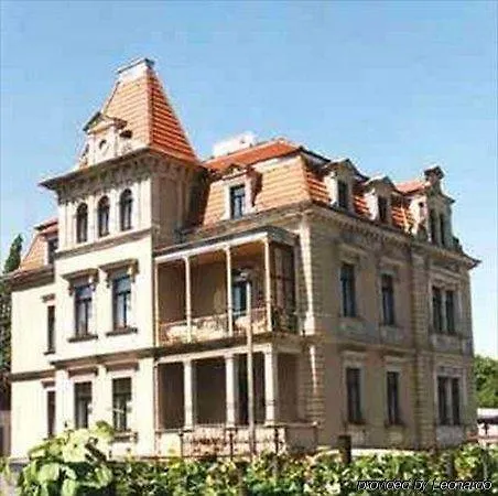 Noel Am Hauptbahnhof 3*